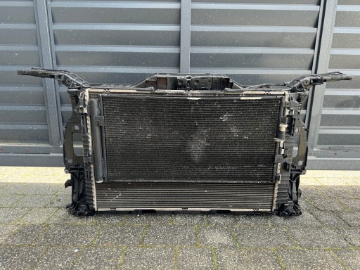 Передний радиатор Audi RS5