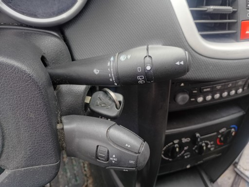 light switch ZESPOLONY of the steering wheel Peugeot 207 SW 06-13 1.4 16V