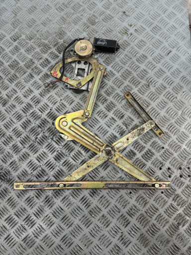 Mitsubishi pajero i 1 стеклоподъемник левый передний электрический 82-90 mb171249