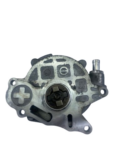 pump VACUM VOLKSWAGEN AUDI SKODA SEAT 1.6 TDI 03L145100G
