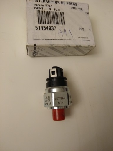 Датчик давления Case NH 51454937 85817672