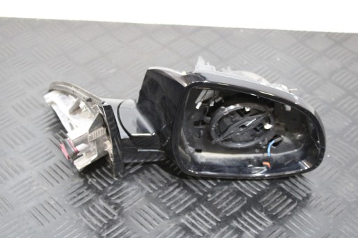 mirror right 5 vertical below KAMERE BMW X5 G05