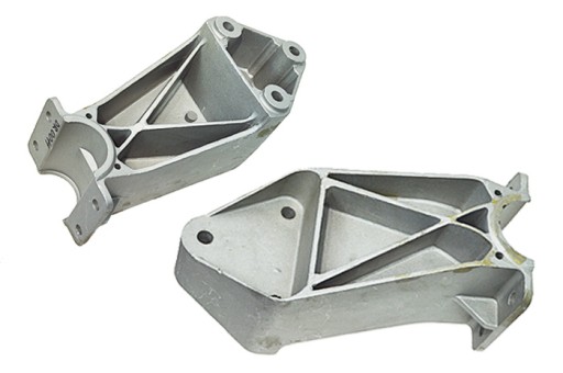 DF-826 - ОСНОВАНИЕ КРОНШТЕЙНА ЗАДНЕГО КОЛЕСА DAF XF CF