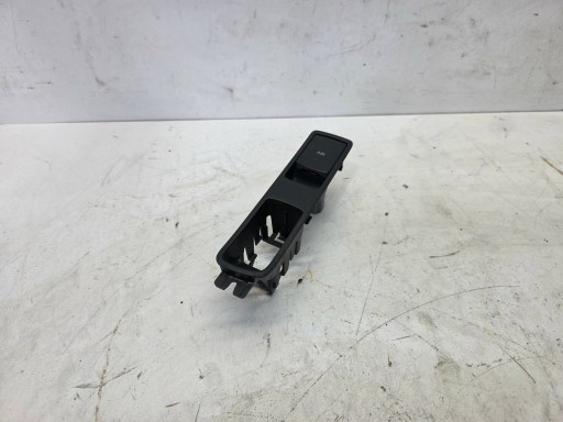 Adapter, Stecker ZAPALNICZKI AUDI A1 8X Q3 8U 8U2863349B