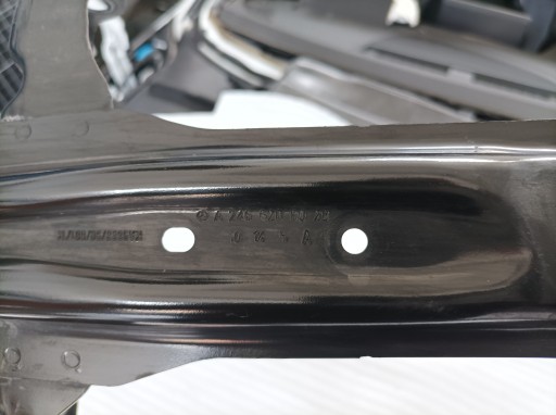 MERCEDES A45 W176 Stütze Halter AKUMULATORA
