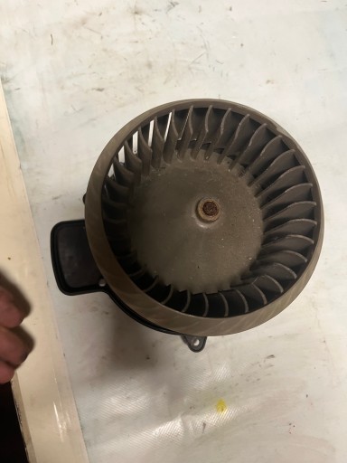 888.119.646 - ВЕНТИЛЯТОР AUDI A6 A8 D4 4H1820021B