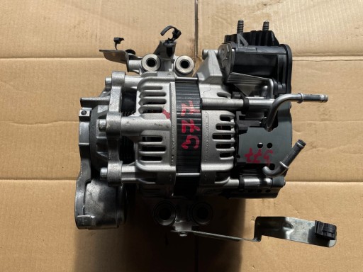 Maserati grecale levante 2.0 gt гібридний генератор 670219336