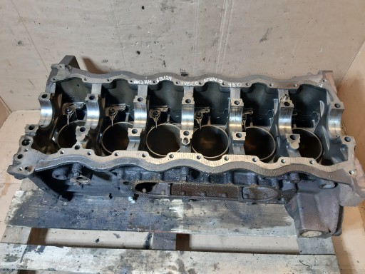 БЛОК ДВИГАТЕЛЯ IVECO STRALIS 450 E5 F3AE3681A