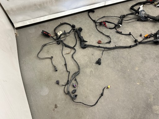 Seat Leon III 3 1.6 TDI manual bundle wiring komory of the engine 5Q0937125A