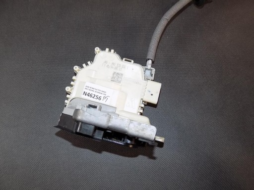 AUDI S4 A4 B9 de la Serrure Portière Droite Arrière 8X0839016C