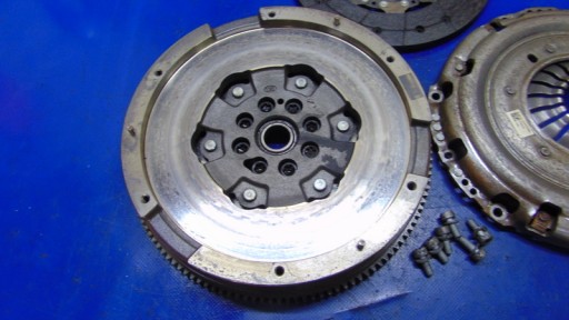 wheel flywheel disc 2.3DCI RENAULT MASTER III OPEL MOVANO B NISSAN NV400