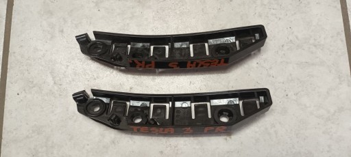 right bumper bracket of the front TESLA 3 2017->