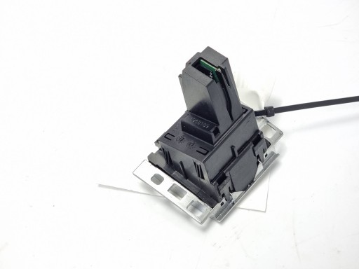 clock 3C8919204A VOLKSWAGEN PASSAT CC