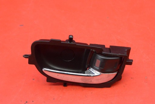 handle inner right front CHROM 69205-0D450 TOYOTA AYGO 2 II 14-20
