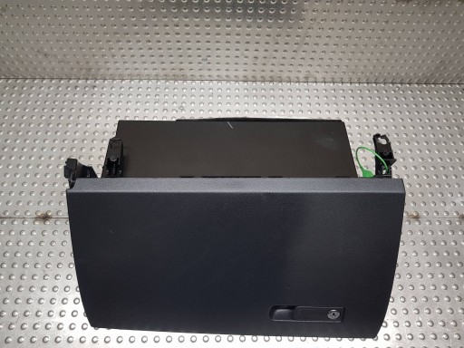 Handschuhfach des Beifahrers A1776800905 MERCEDES W177