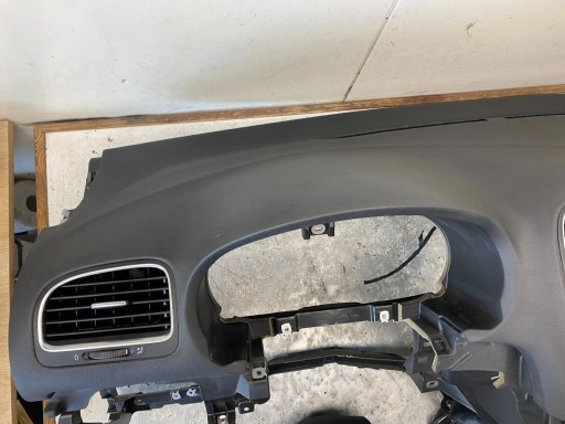 VW GOLF VI HB originál console dashboard airbag airbag tension belt