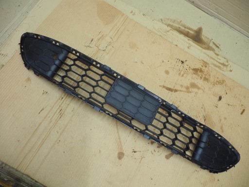 GV4J-17D635-A - FORD KUGA II LIFT ST-LINE РЕШІТКА РАДІАТОРА