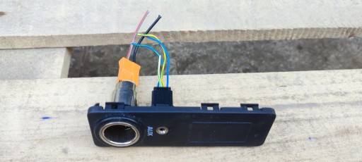 Adapter, Stecker ZAPALNICZKI PANEL 12V AUX JAGUAR XF X250 8X23-19C166-BA
