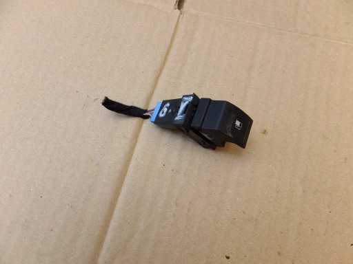 opening control switch door tanks vw golf V 2007r