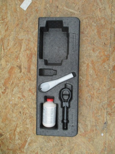 FORD ECOSPORT 2018 БУКСИРОВОЧНЫЙ КРЮК УХО КОМПЛЕКТ