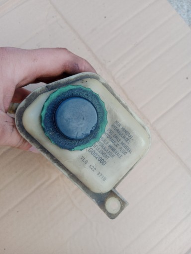 7L0422371B - БАЧОК ГИДРОУСИЛИТЕЛЯ VW TOUAREG 5.0 TDI