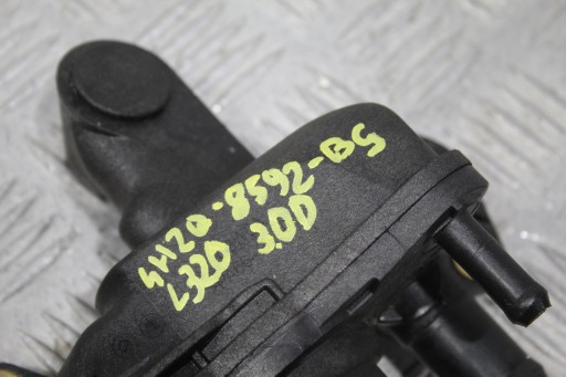 KRUCIEC vody UKLADU CHLODZENIA RANGE ROVER SPORT L320 3,0 D 4H2Q-8592-BG