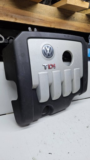 Volkswagen Touran und Golf V 2.0 TDI Blende Abdeckung DES MOTORS 03g103925ae