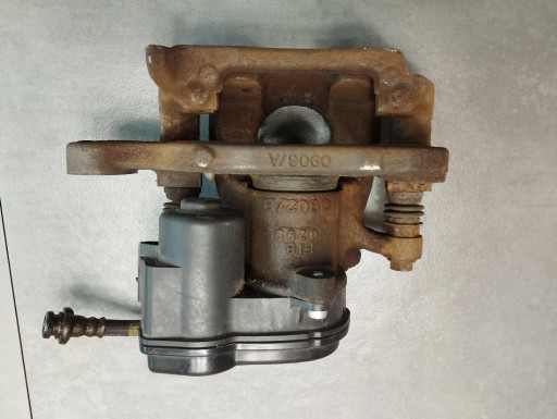 Renault Kadjar caliper left rear part