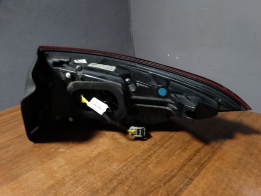 IDEALNA light rear left MASERATI LEVANTE 1