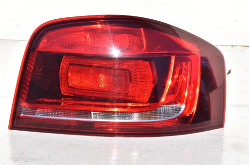 feu droite arrière AUDI A3 8P LIFT 3D 08-12R EU