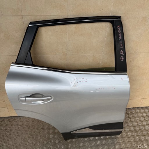 door complete rear. right RENAULT KADJAR LIFT 2019 ROK damaged