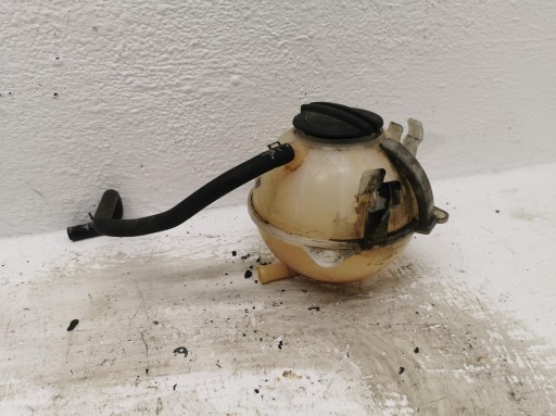 Scheibenwaschbehälter VW TIGUAN und 2.0TDI 1K0121407A