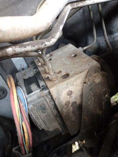 Nissan X-Trail T30 01-05 Pompa ABS ABSU OE 2117G0212 2.0 16V