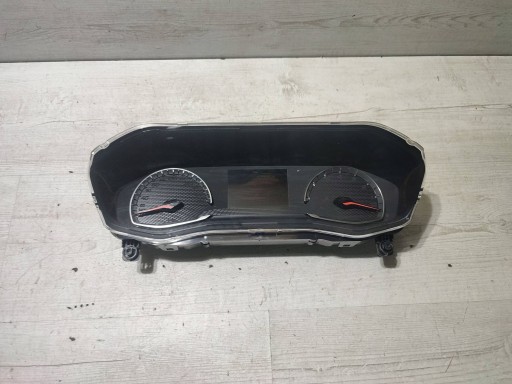 Peugeot 2008 II 2020 dials / Predkosciomierz