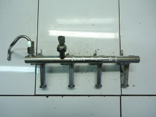 VOLVO S60 V40 V60 2.0T T2 B4204T38 injection ramp 31478555 32203286