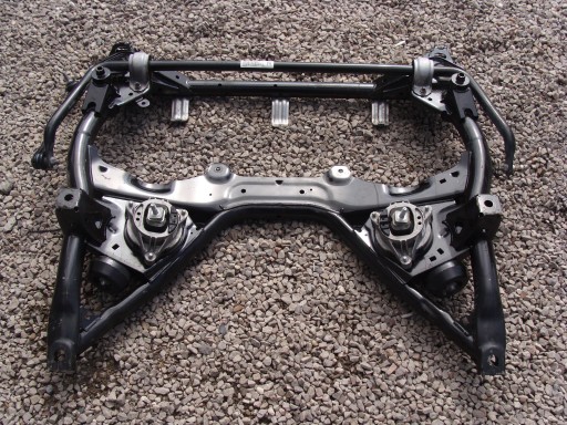 6866983 - Передняя балка салазок bmw f20 f30!!!