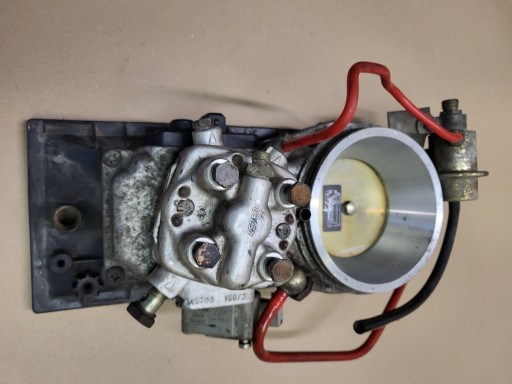 ROZDZIELACZ des Kraftstoffsbehälters Drosselklappenstellmotor Gehäuse FORD 84SF-9600-DA OE EUROPA