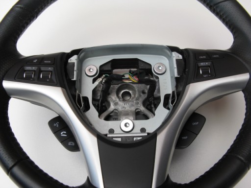 volante SUZUKI KIZASHI