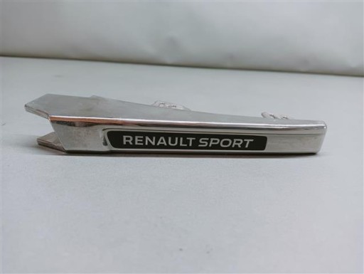 990435060R - BL ЭМБЛЕМА НАДПИСЬ КРЫЛО MEGANE IV RS СЛЕВА