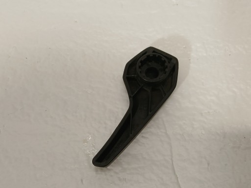 AUDI A4 B9 LIFT handle bracket of the opening bonnets 8W0823661D