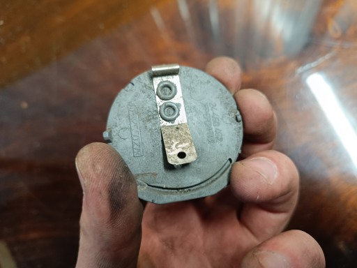 Abschleppöse der Stoßstange heck Opel Astra H Z20R 24460462