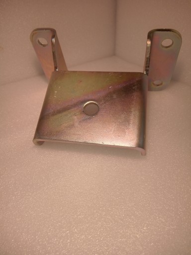 504066007 - КРОНШТЕЙН КОРОБКИ ПЕРЕДАЧ IVECO ЗАДНІЙ