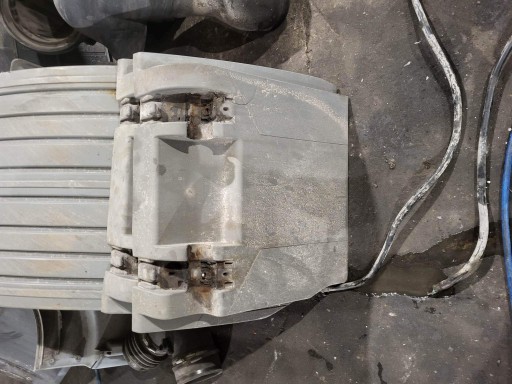 Mercedes Actros MP3 MP2 брызговик колесной арки A9305200019