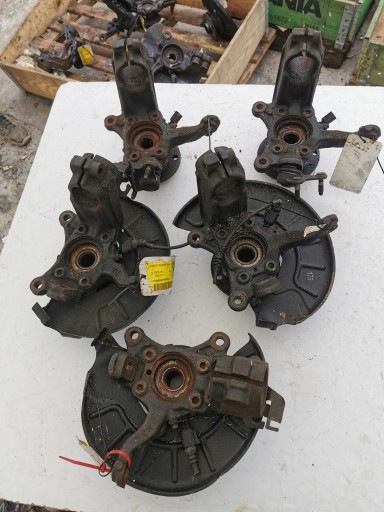 VW CADDY swing right JARZMO OSOBNO original