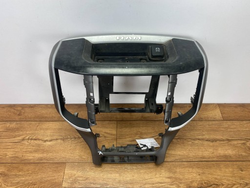 frame dekor of the dashboard radia navigation devices Dodge Ram 1500 2019+