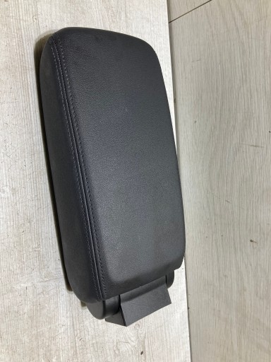 8y031256 - Підлокітник Шкіряний Audi A3 8y 21R