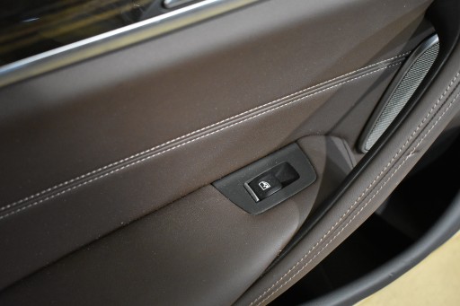 IDEALNA upholstery side door rear part rear left leather BMW G30 G31 1