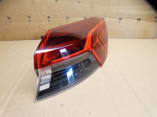 feu droit AUDI Q4 E-TRON EUROPA beau 89A945070