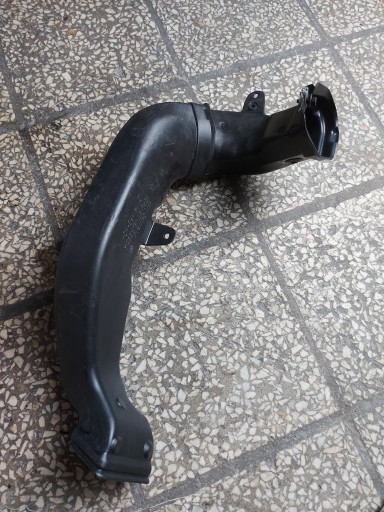 8T1819726A 8T1810656A - Повітропровід повітропровід тунель повітрозабірник AUDI A5 8T