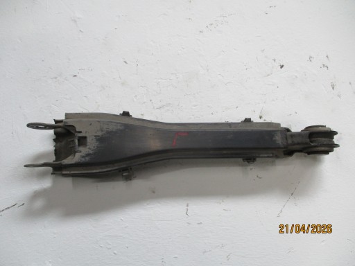 arm rear rear part left MERCEDES C KLASA W206